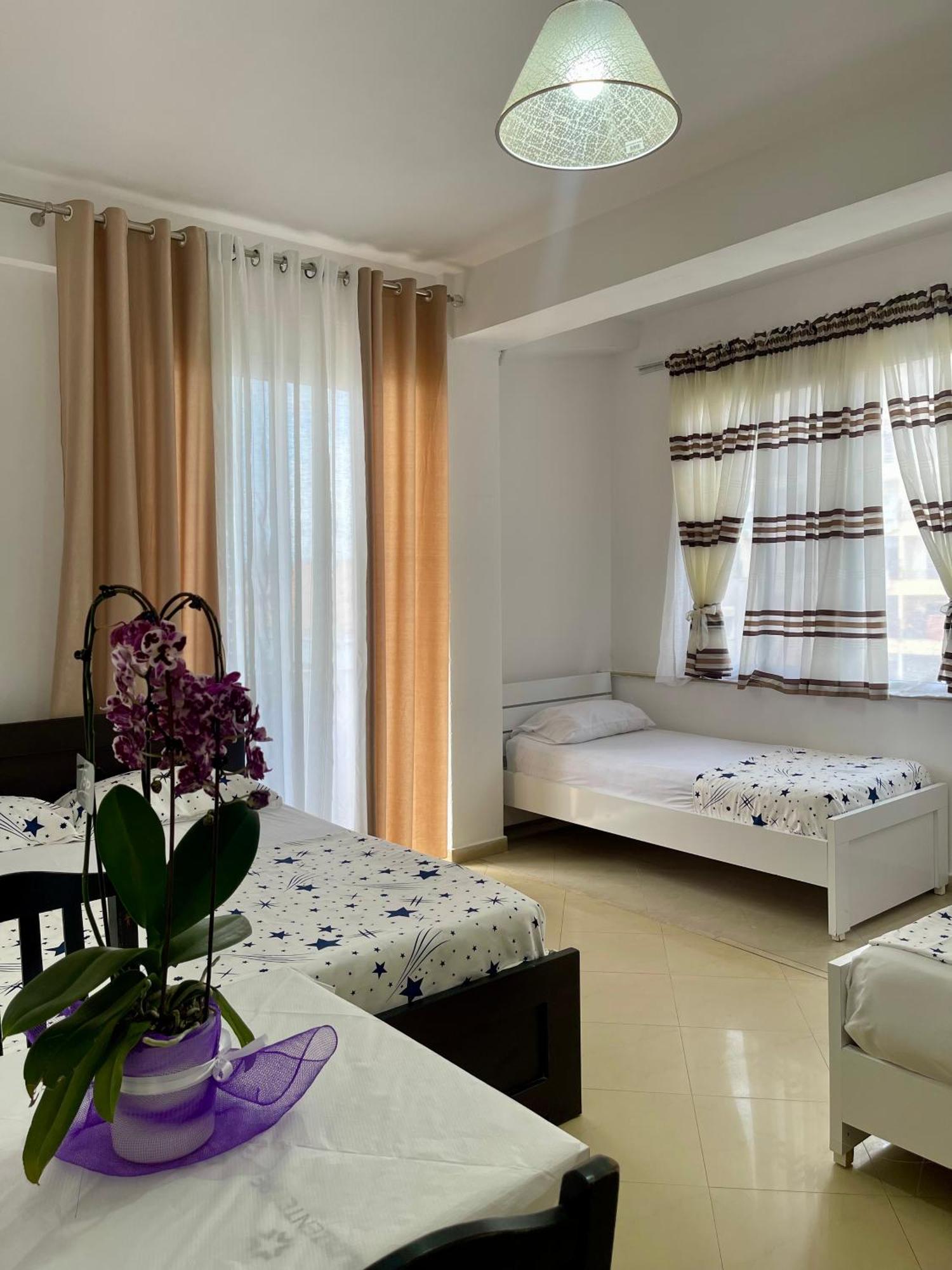 Marra'S Rooms Durrës 외부 사진